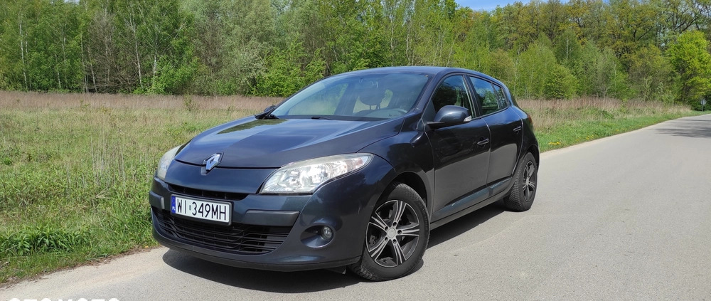 Renault Megane cena 17900 przebieg: 143000, rok produkcji 2010 z Piaseczno małe 781